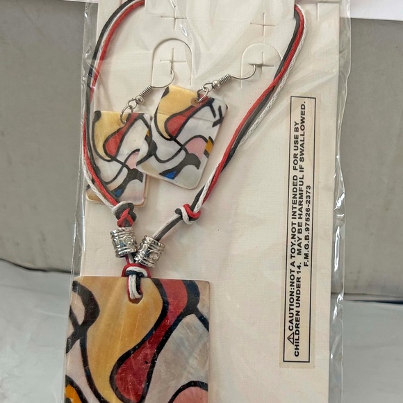 2 PCS RECTANGLE SHELL 20 INCH NECKLACE & MATCHING EARRINGS, BROWN/WHITE/ORANGE/ - Picture 1 of 1